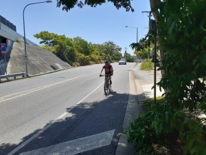 BirdwoodSouthboundOnroadCyclist